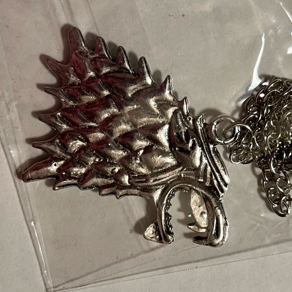 New and Unopened Game of Thrones Stark Sigil Pendant - Unisex - Picture 3 of 4